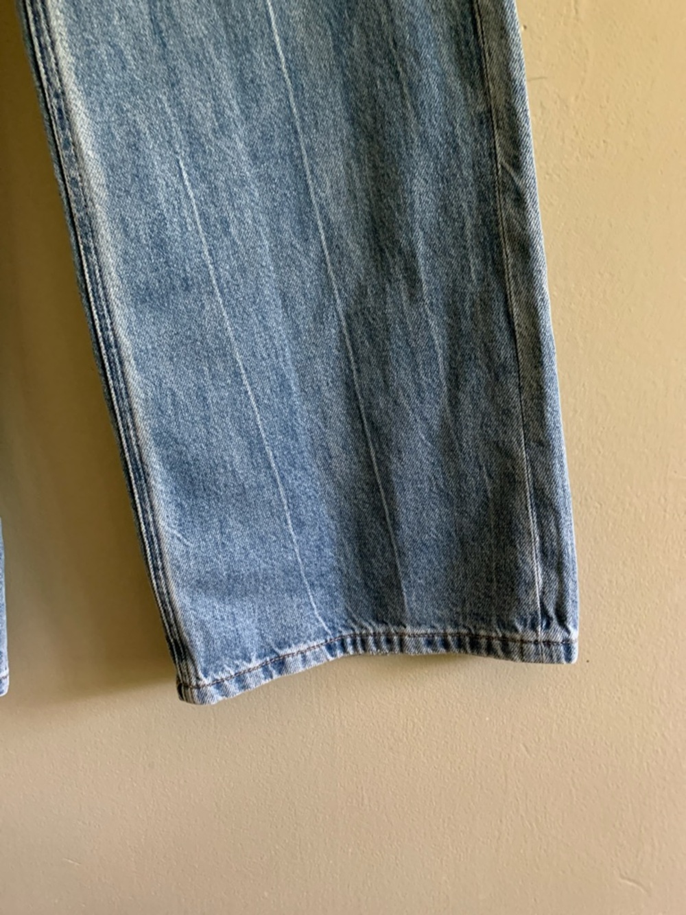 ALICE +OLIVIA Weezy High Rise Jean in Sadie Light Vintage Blue wash - Size 24 - Picture 11 of 11